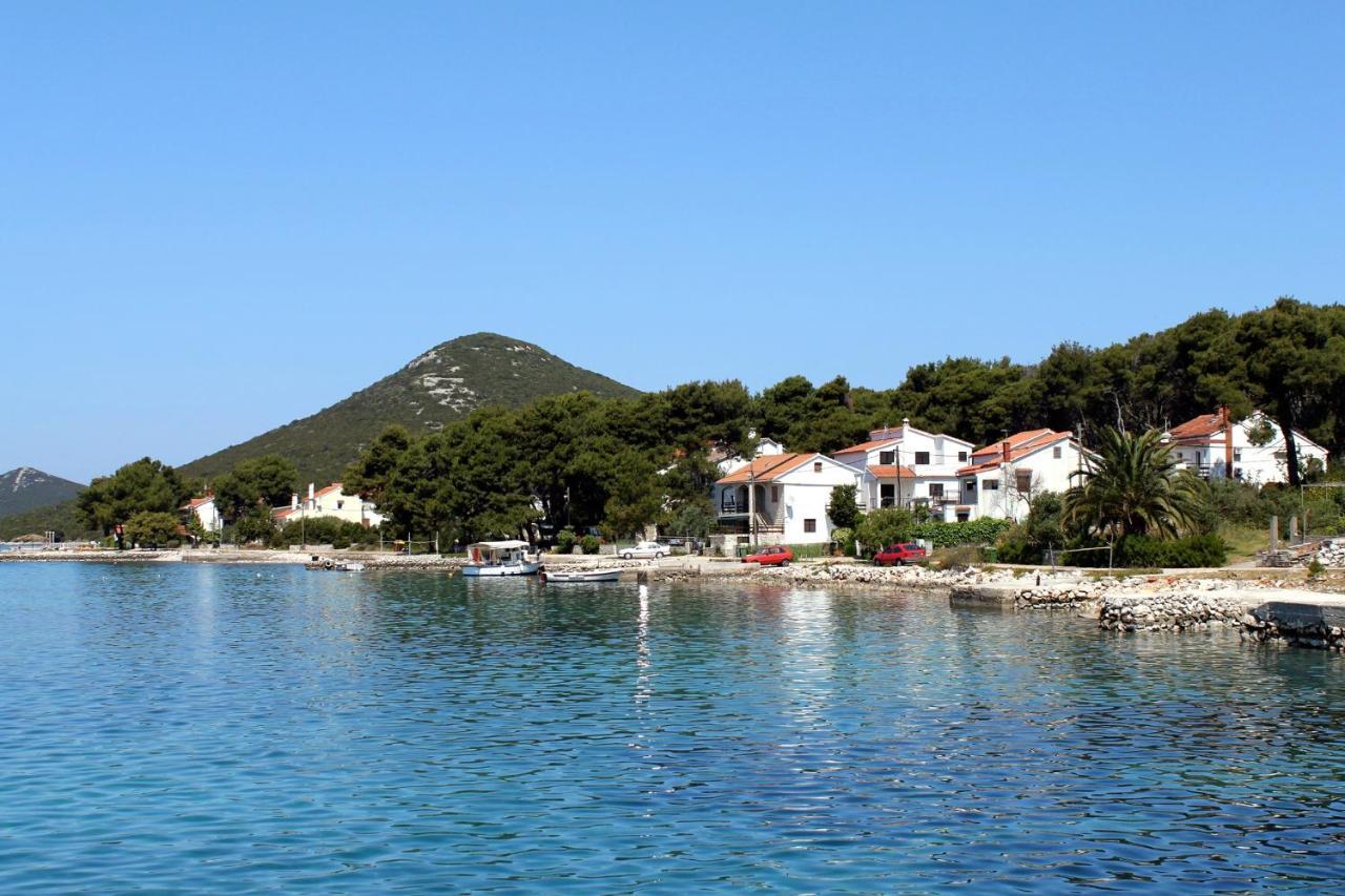 Apartments By The Sea Brgulje, Molat - 6241 Kültér fotó