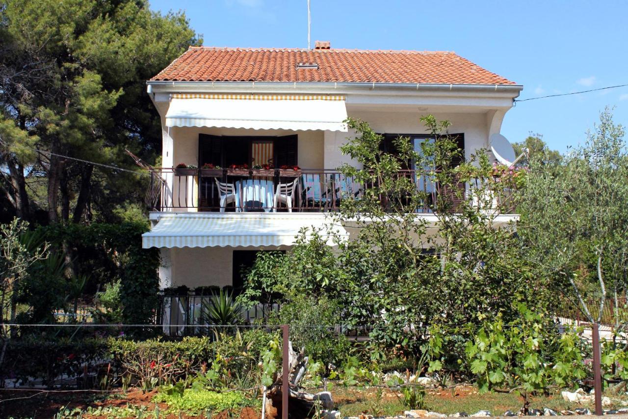 Apartments By The Sea Brgulje, Molat - 6241 Kültér fotó