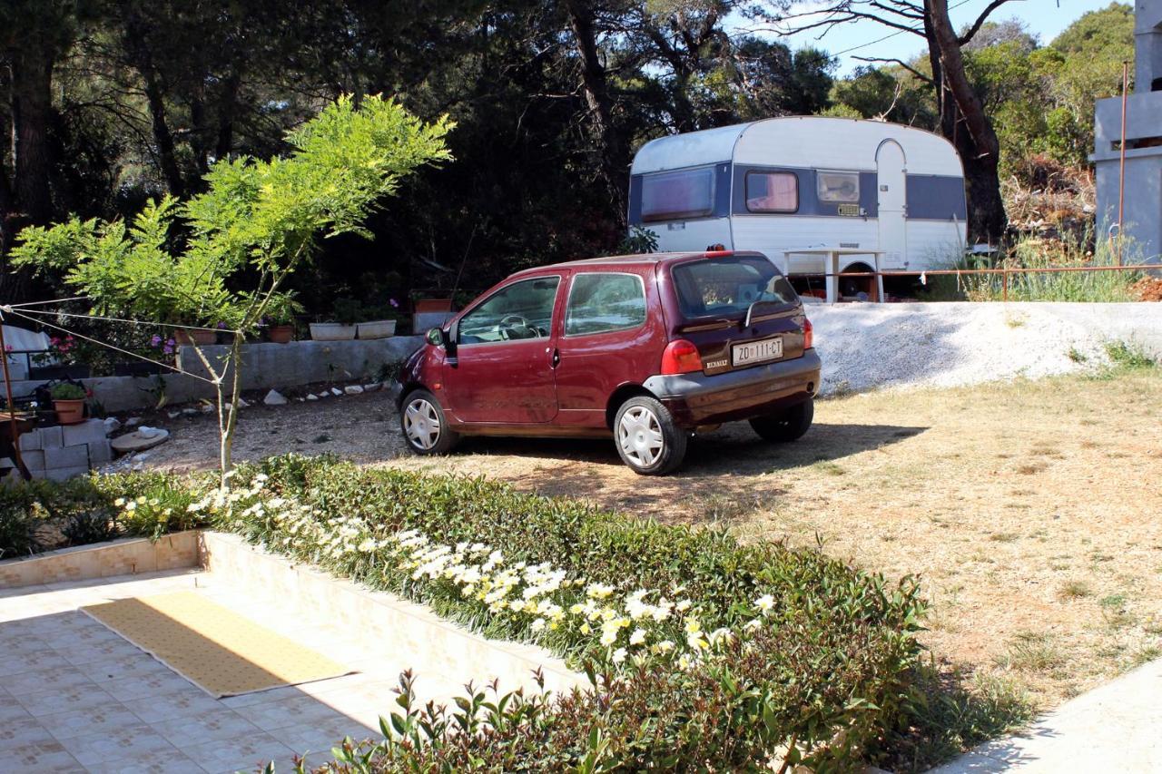 Apartments By The Sea Brgulje, Molat - 6241 Kültér fotó