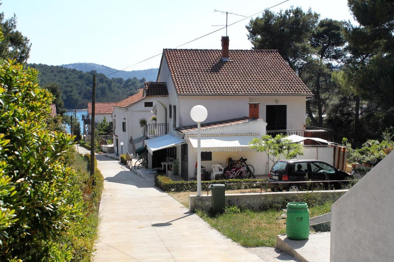Apartments By The Sea Brgulje, Molat - 6241 Kültér fotó