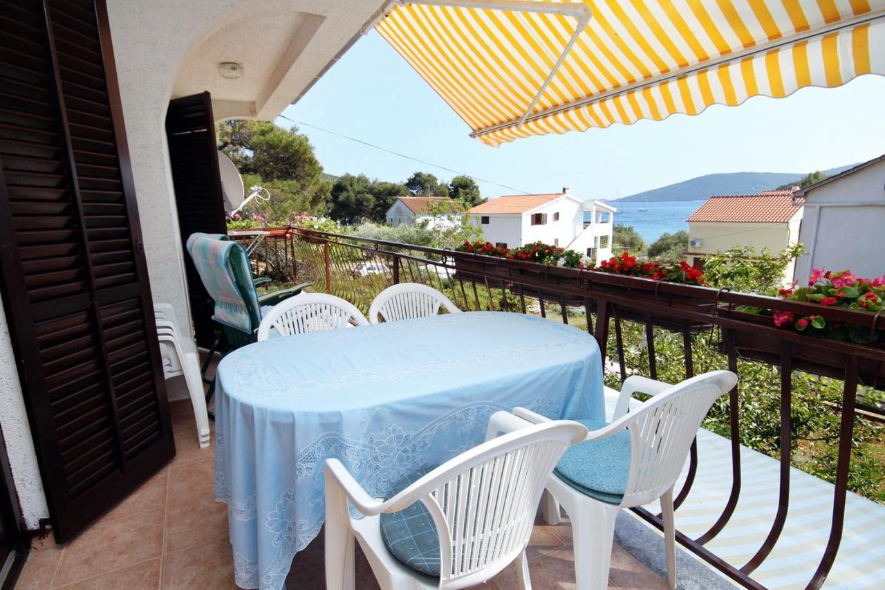 Apartments By The Sea Brgulje, Molat - 6241 Kültér fotó